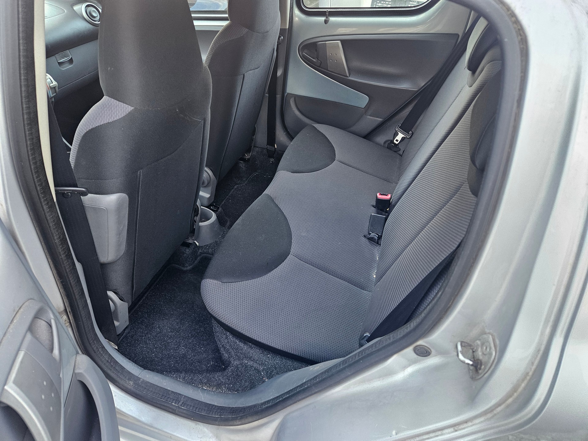 TOYOTA Aygo 1.0 Linea Luna Cool-image-11