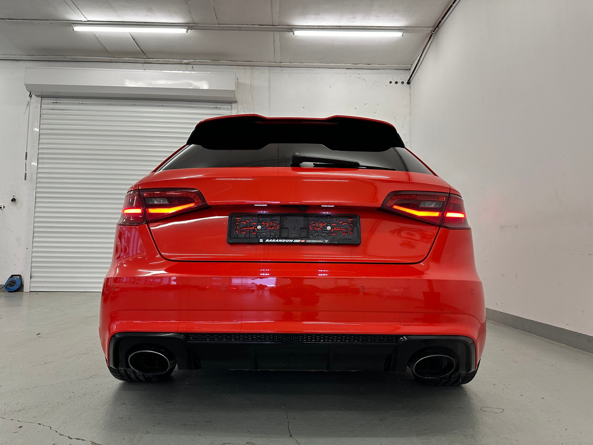 AUDI RS3 2.5 TSI quattro S-tronic-image-9