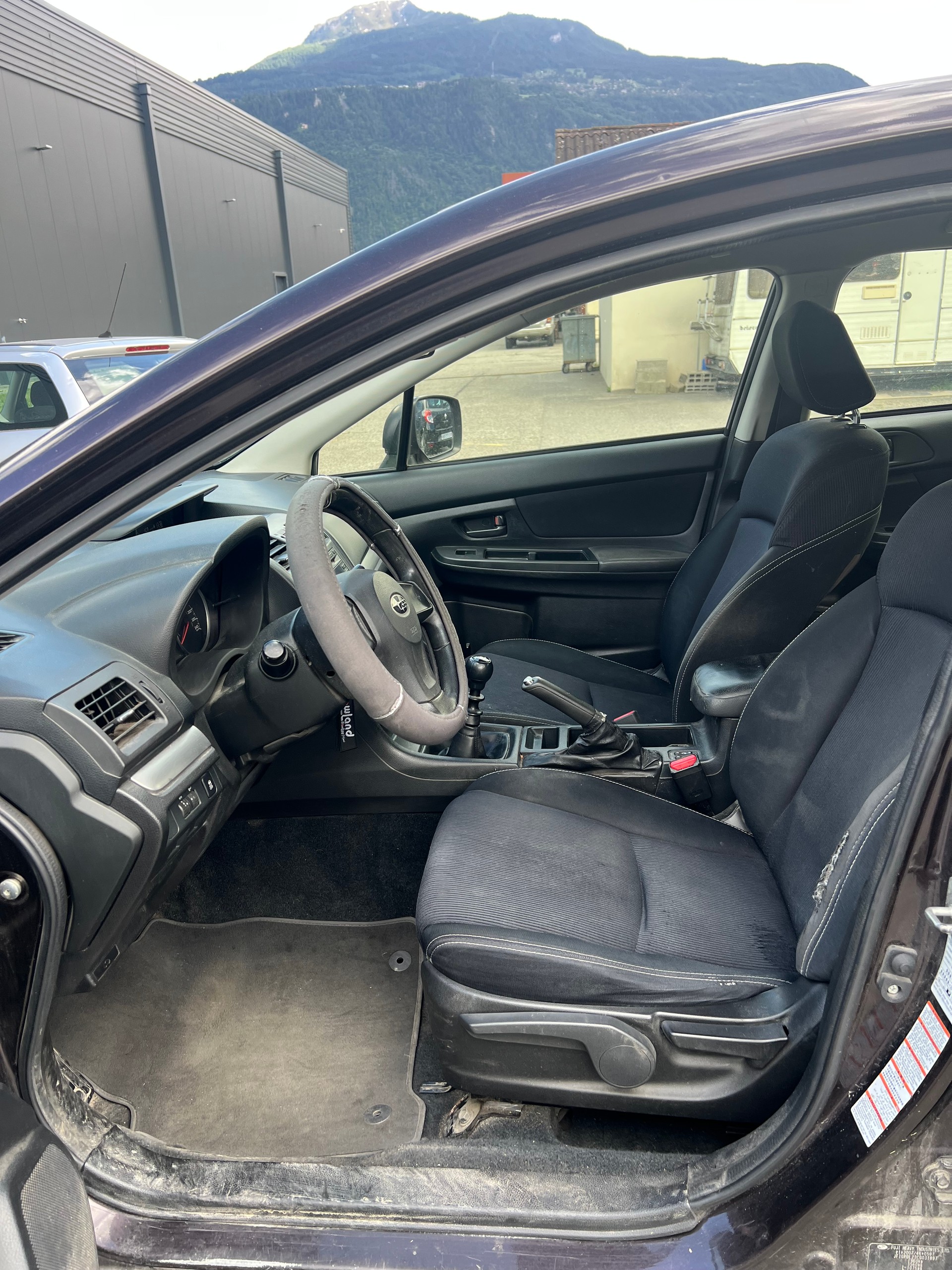 SUBARU XV 2.0D Swiss Three AWD-image-6