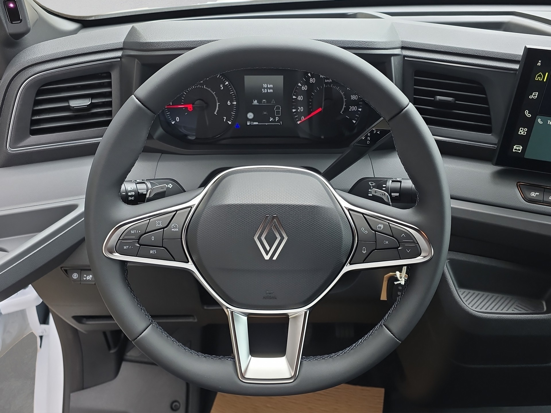 RENAULT Master T35 Blue dCi 170 L3H1 EAG-image-9