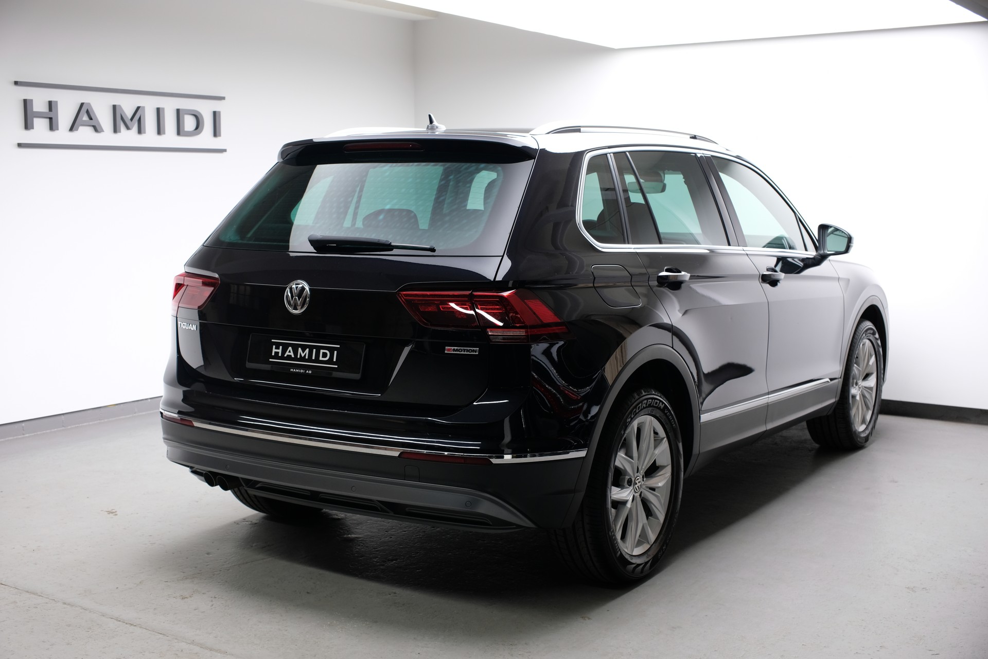 VW Tiguan 2.0 TDI SCR Highline 4Motion DSG-image-2