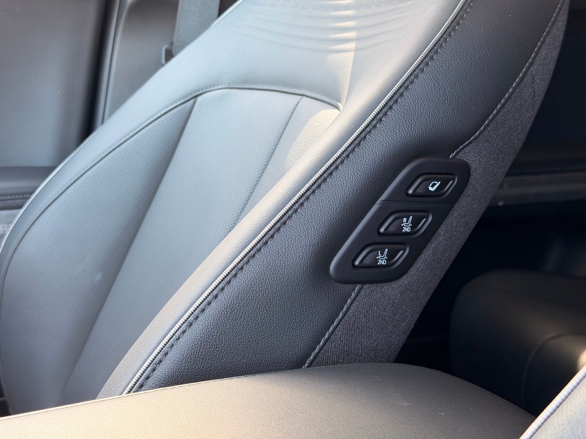 HYUNDAI Ioniq 5 72kWh Vertex 4WD-image-11