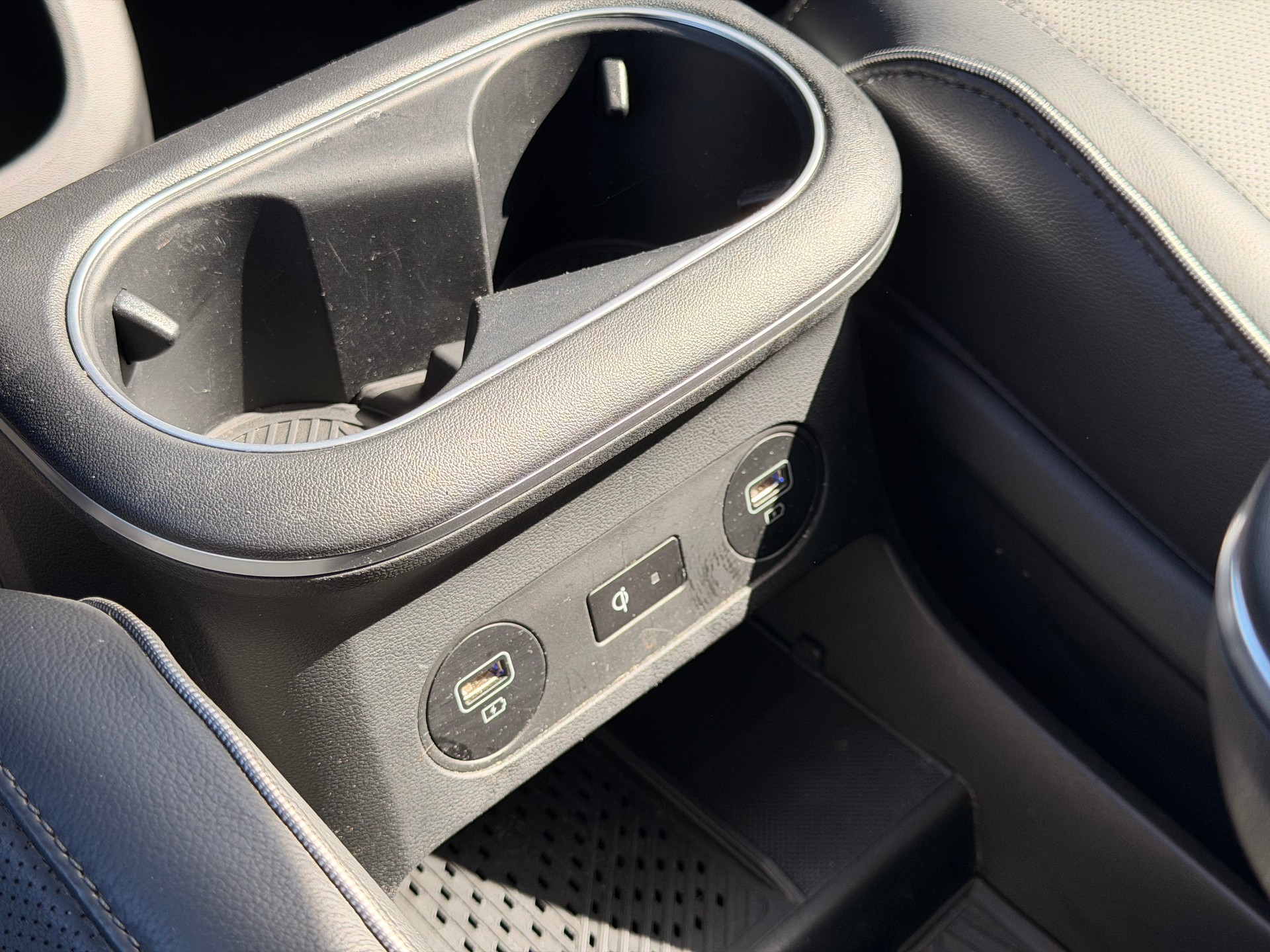 HYUNDAI Ioniq 5 72kWh Vertex 4WD-image-18