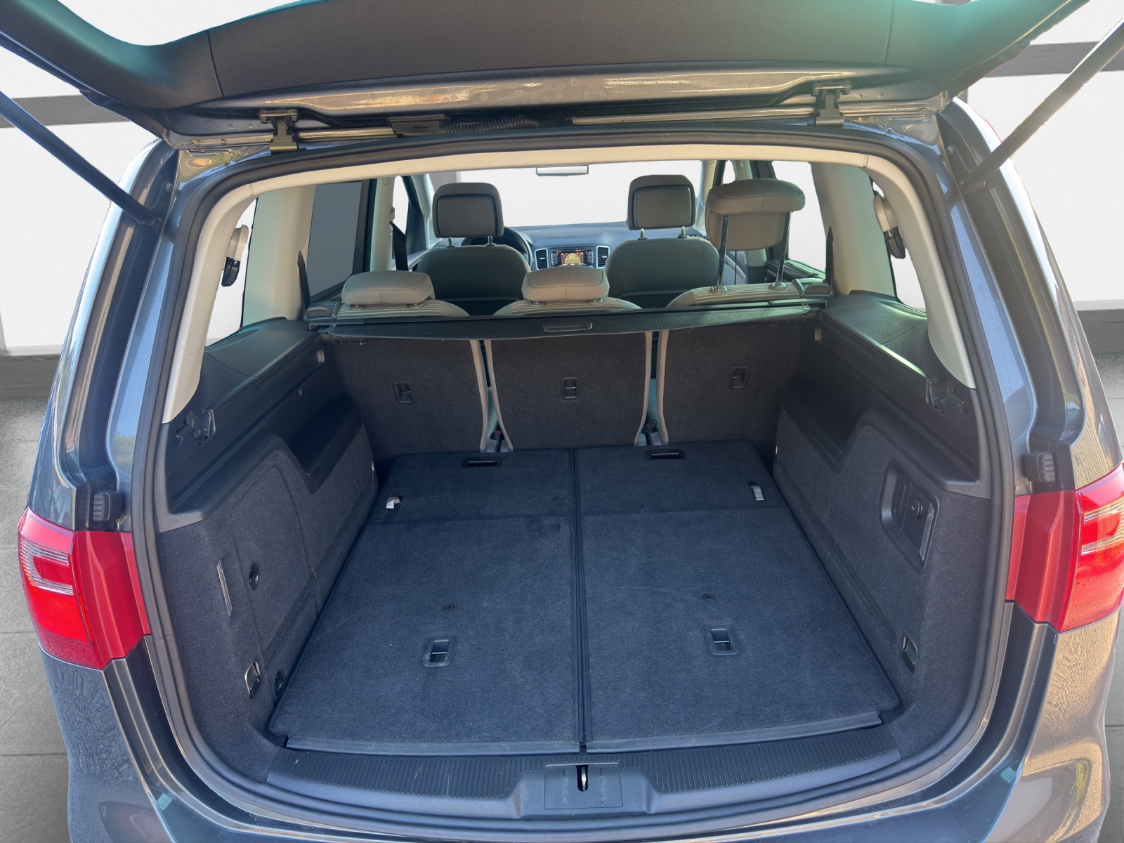 SEAT Alhambra 2.0 TDI Ecomotive Style ITECH-image-14