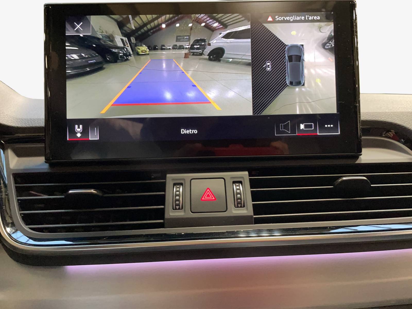 AUDI Q5 Sportback 40 TDI Blackedition quattro S-tronic-image-15