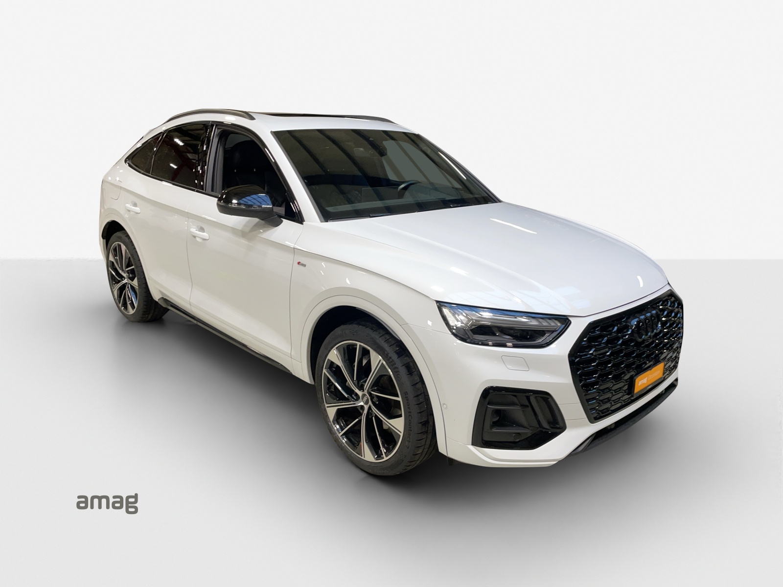 AUDI Q5 Sportback 40 TDI Blackedition quattro S-tronic-image-5