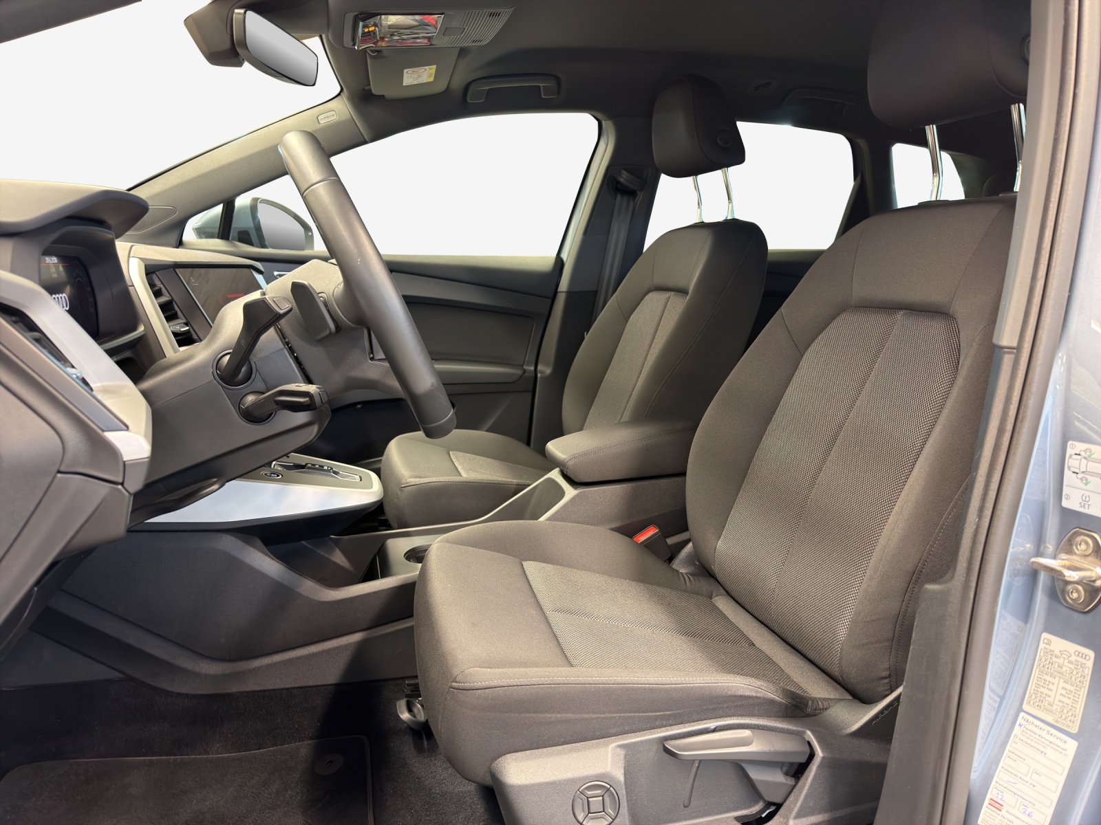 AUDI Q4 e-tron 50 quattro-image-7