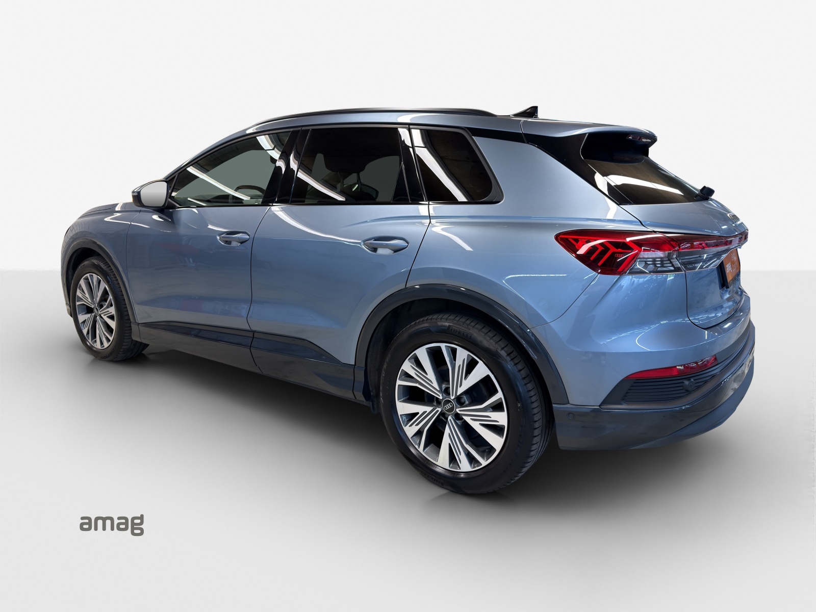 AUDI Q4 e-tron 50 quattro-image-2
