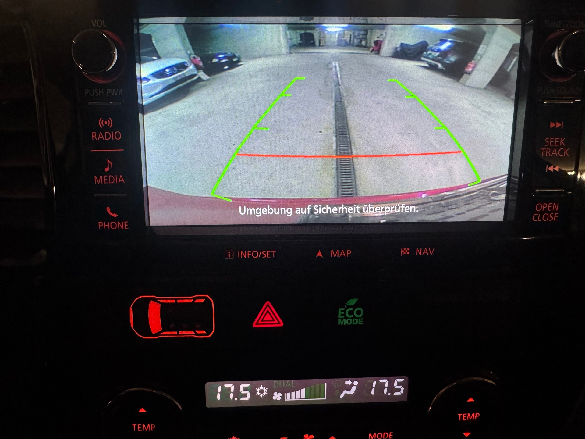 MITSUBISHI Outlander 2.0 PHEV Style 4WD Automatic-image-13