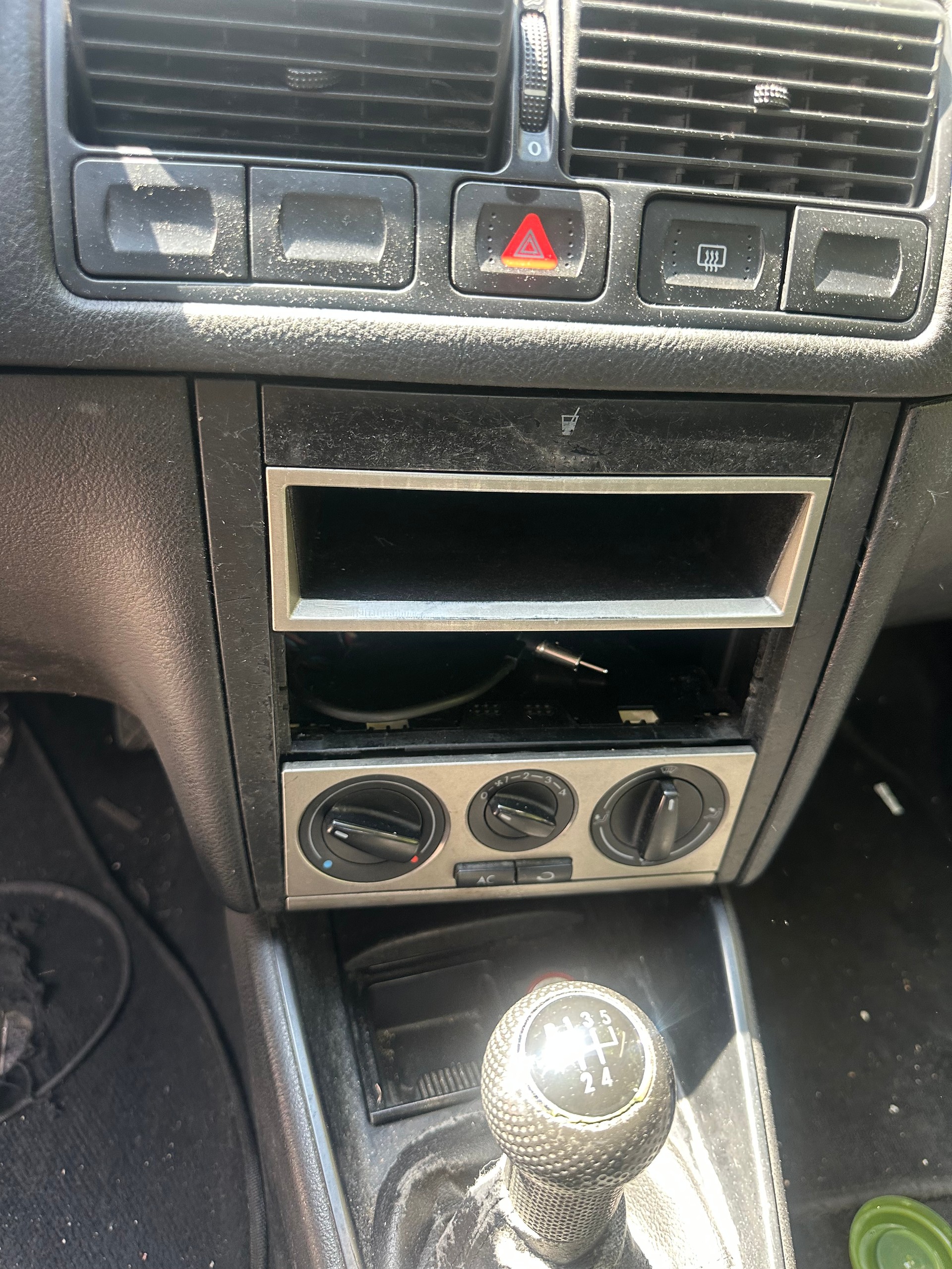 VW Golf 1.6-image-5