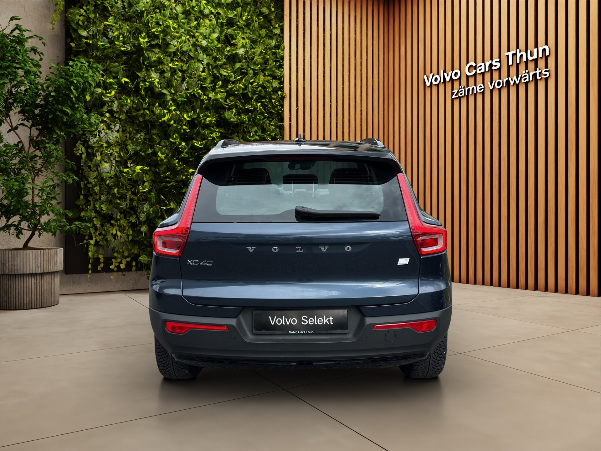 VOLVO XC40 1.5 T4 PiH R-Design-image-6