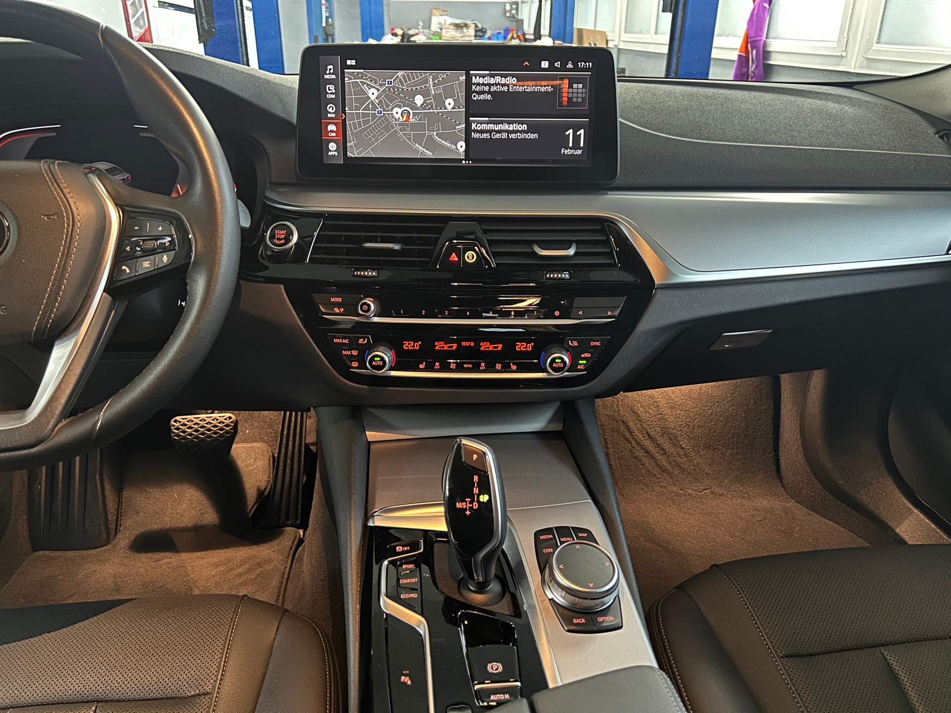 BMW 530i xDrive 48V Steptronic-image-10
