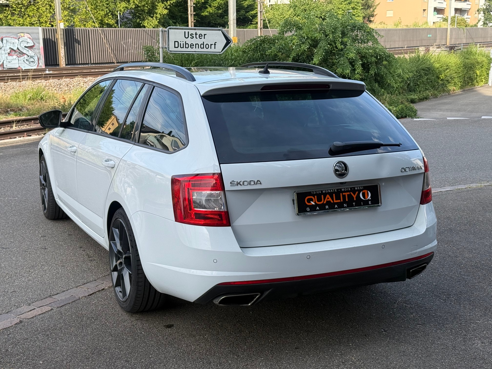 SKODA Octavia Combi 2.0 TSI RS DSG-image-5