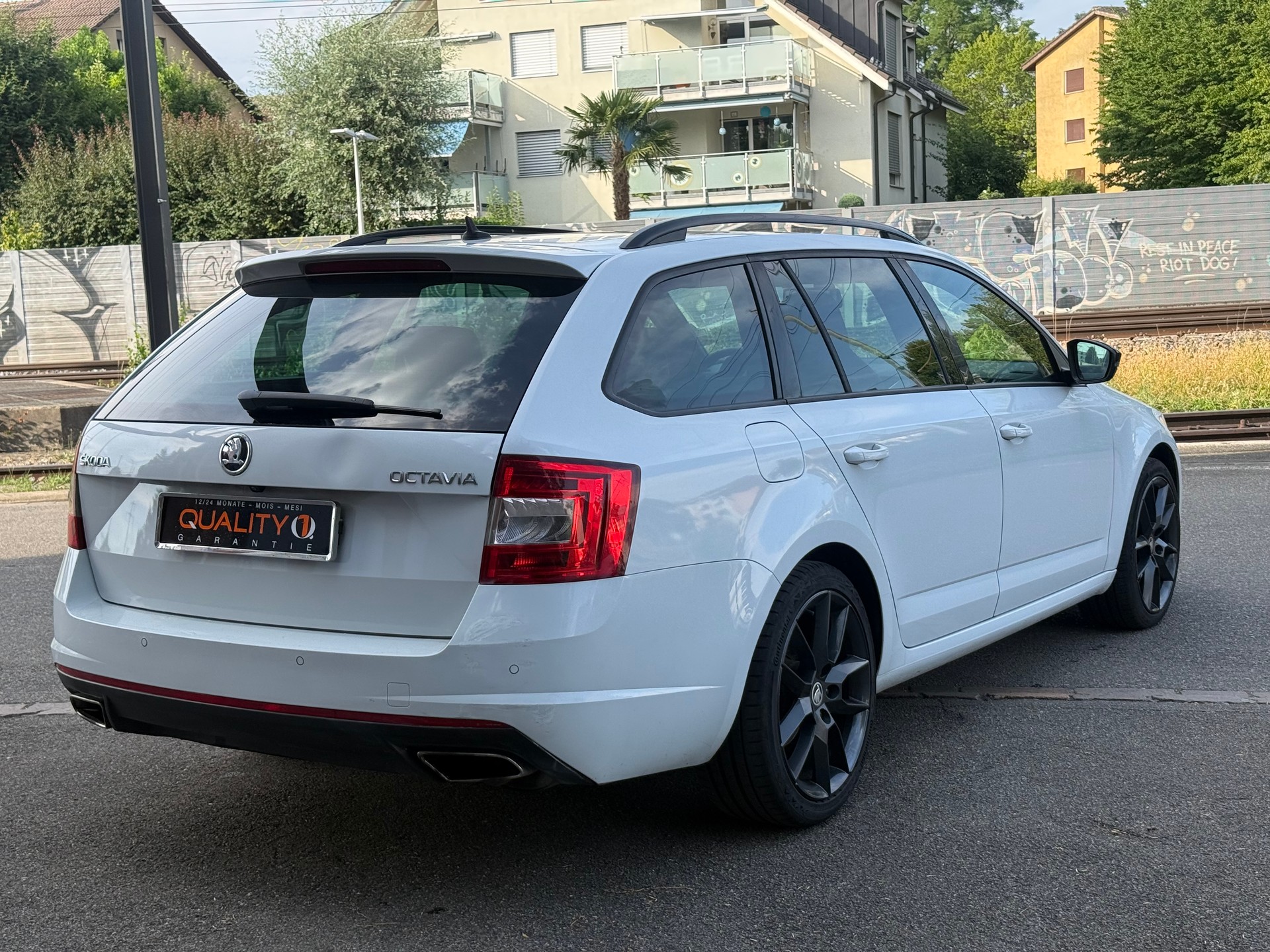 SKODA Octavia Combi 2.0 TSI RS DSG-image-3