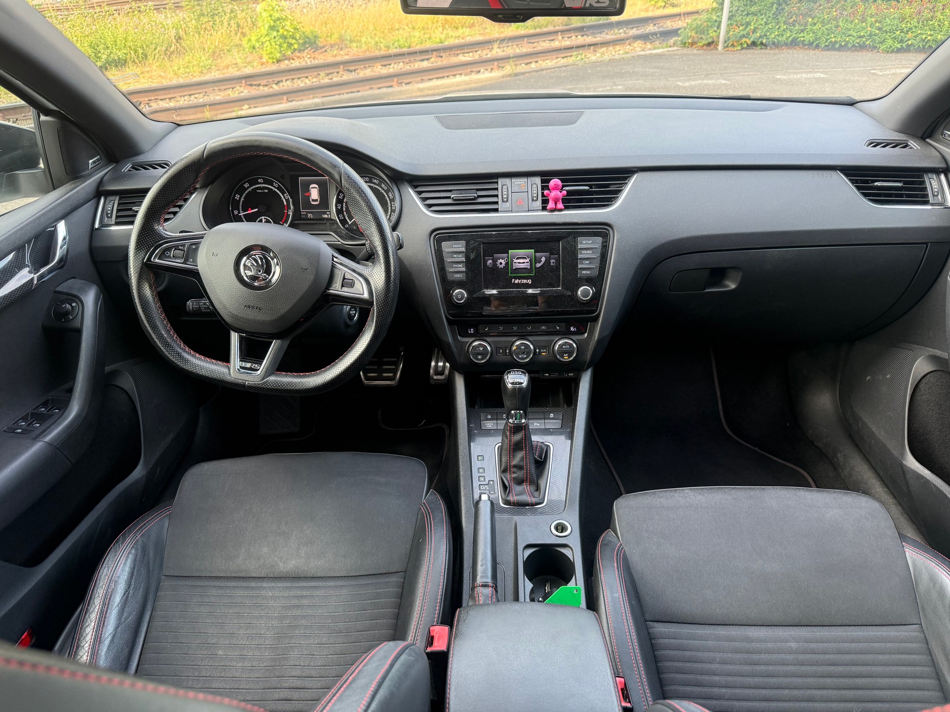 SKODA Octavia Combi 2.0 TSI RS DSG-image-8