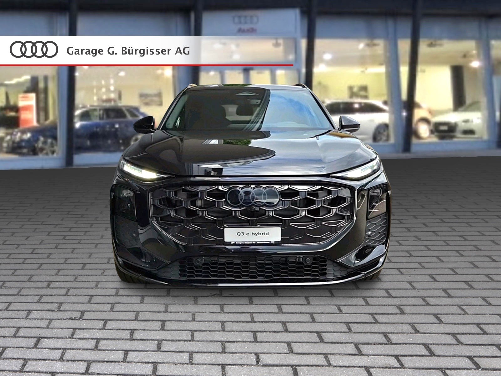 AUDI Q3 SUV e-hybrid 200 kW S tronig Mythosschwarz Metallic-image-1