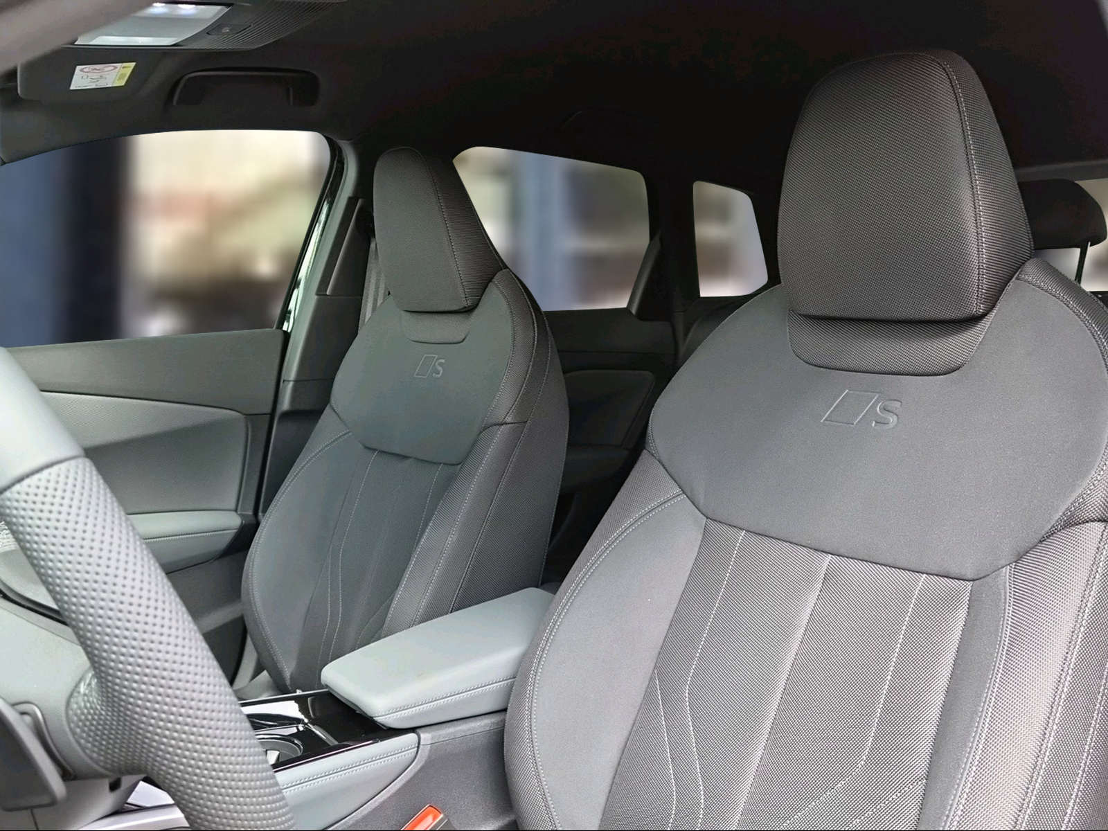 AUDI Q3 SUV e-hybrid 200 kW S tronig Mythosschwarz Metallic-image-7