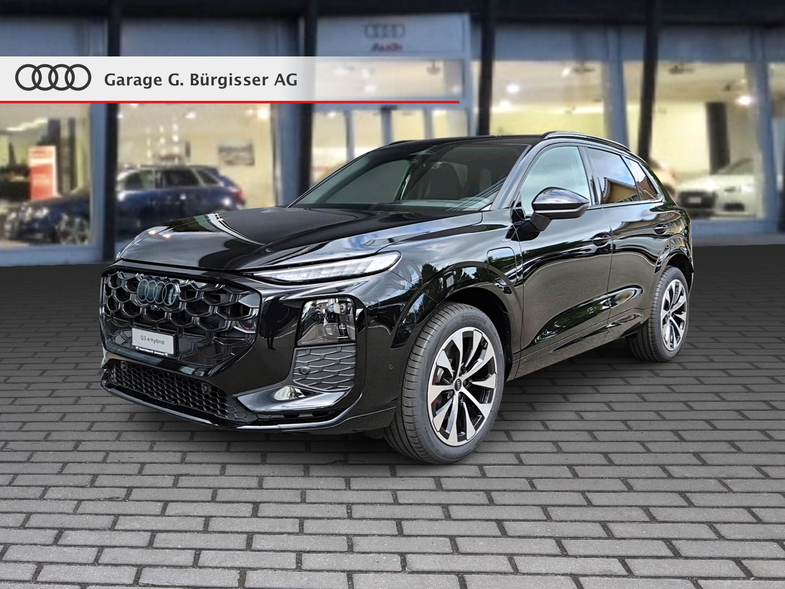 AUDI Q3 SUV e-hybrid 200 kW S tronig Mythosschwarz Metallic-image-0