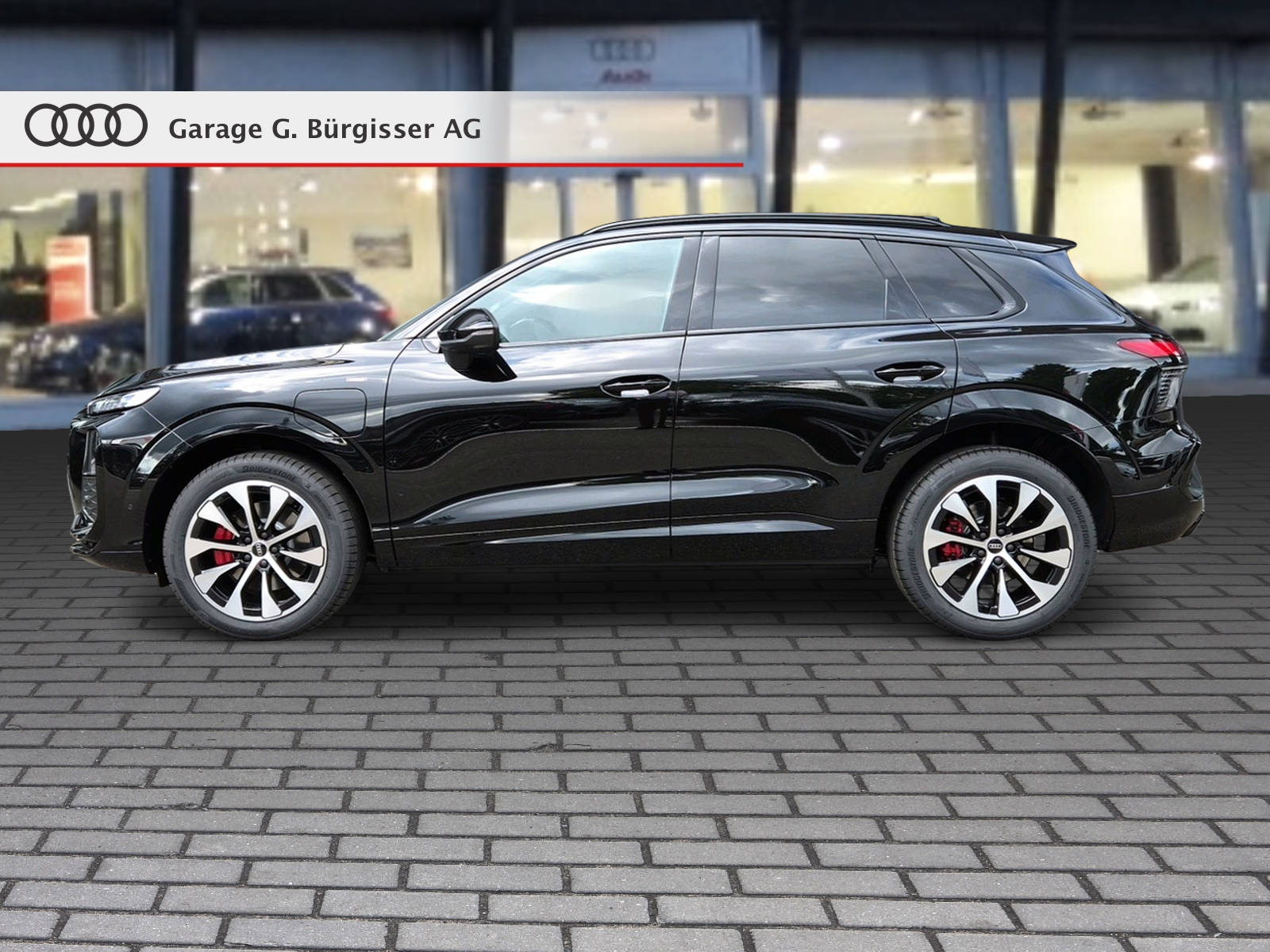 AUDI Q3 SUV e-hybrid 200 kW S tronig Mythosschwarz Metallic-image-2