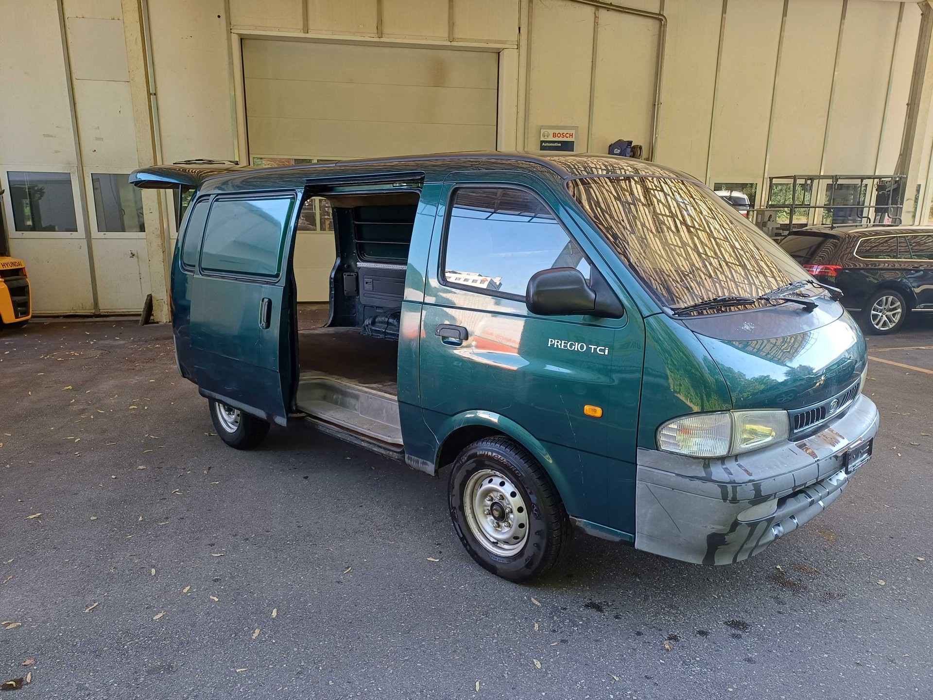KIA Pregio 3-Van 2.5 TD-image-6
