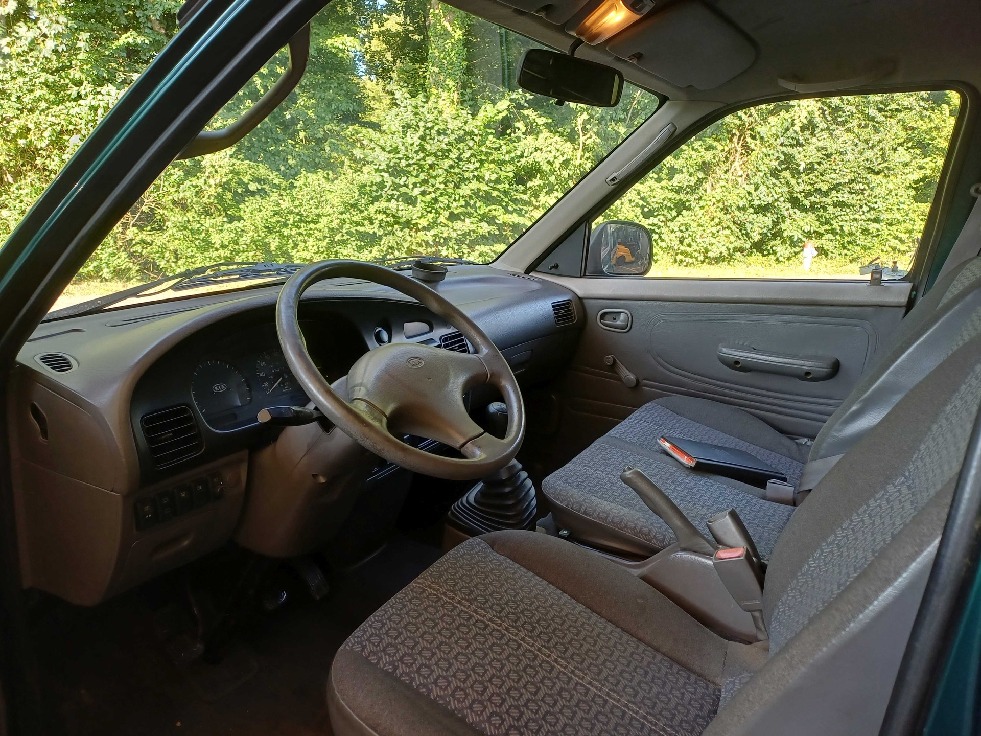 KIA Pregio 3-Van 2.5 TD-image-4