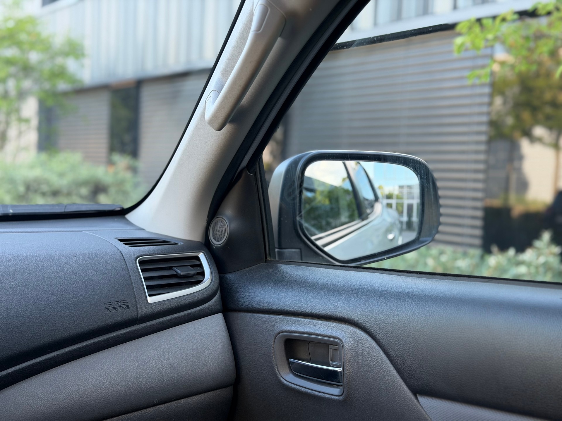 MITSUBISHI L 200 2.4 Style Double Cab-image-9