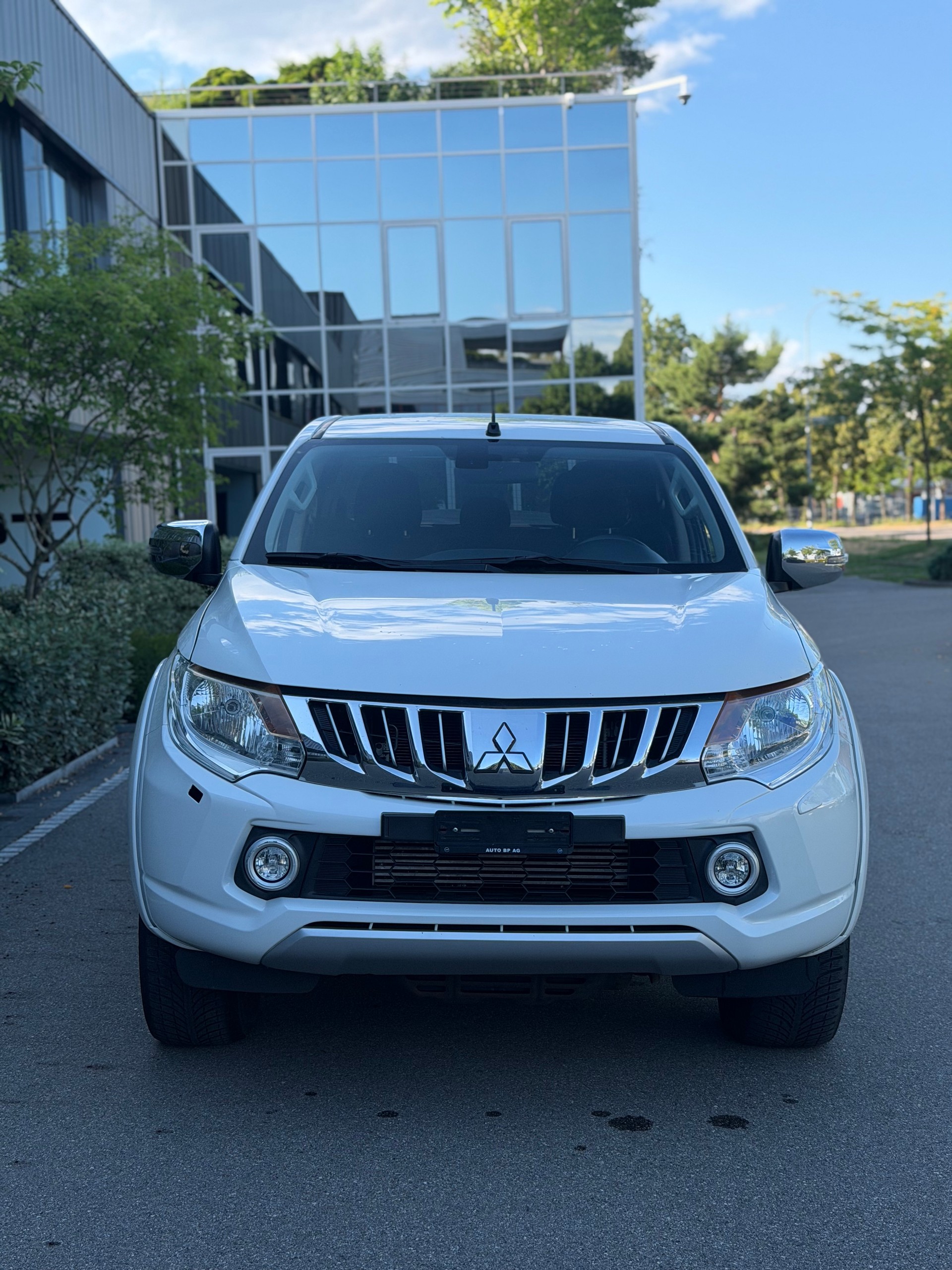 MITSUBISHI L 200 2.4 Style Double Cab-image-1