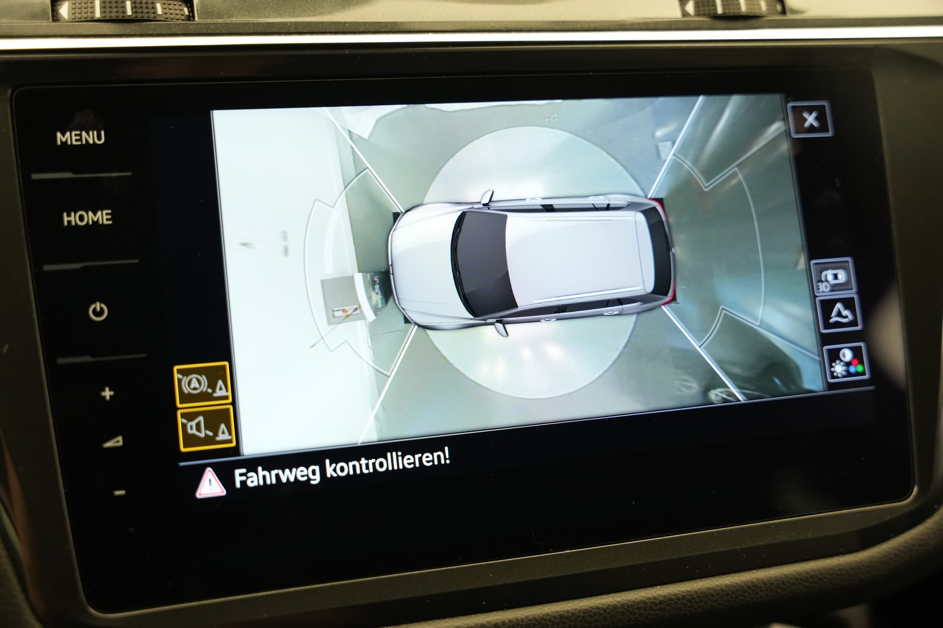 VW Tiguan Allspace 2.0 TDI SCR Highline 4Motion DSG *CH-Fahrzeug* *AHK*-image-28