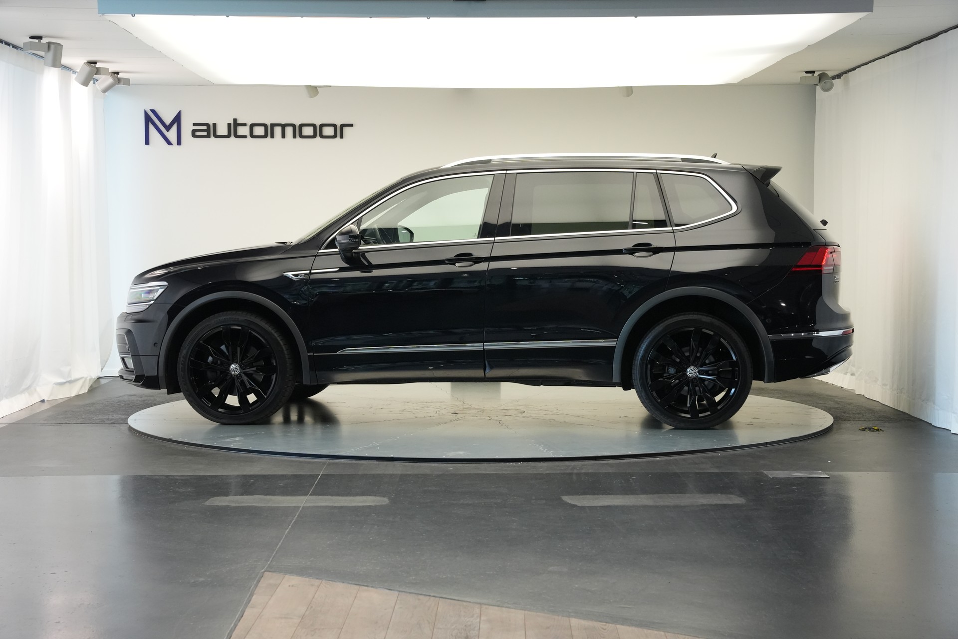 VW Tiguan Allspace 2.0 TDI SCR Highline 4Motion DSG *CH-Fahrzeug* *AHK*-image-7