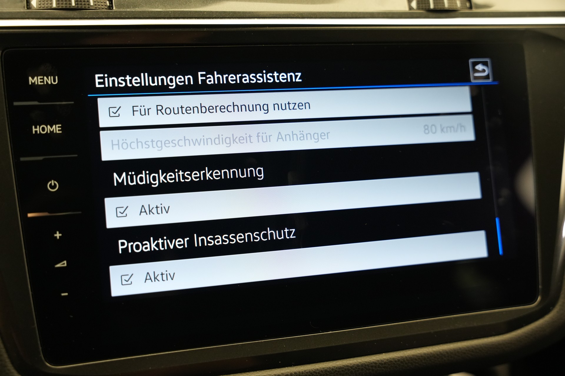 VW Tiguan Allspace 2.0 TDI SCR Highline 4Motion DSG *CH-Fahrzeug* *AHK*-image-35