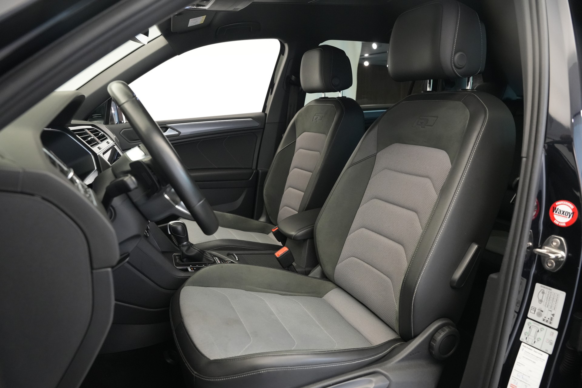 VW Tiguan Allspace 2.0 TDI SCR Highline 4Motion DSG *CH-Fahrzeug* *AHK*-image-13