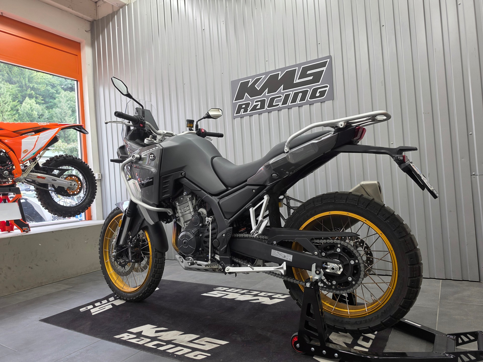 KOVE 800 X Pro-showroom-element-3