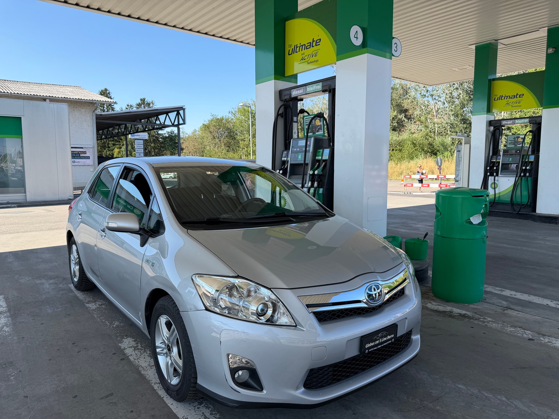 TOYOTA Auris 1.8 16V HSD Linea Sol-image-1