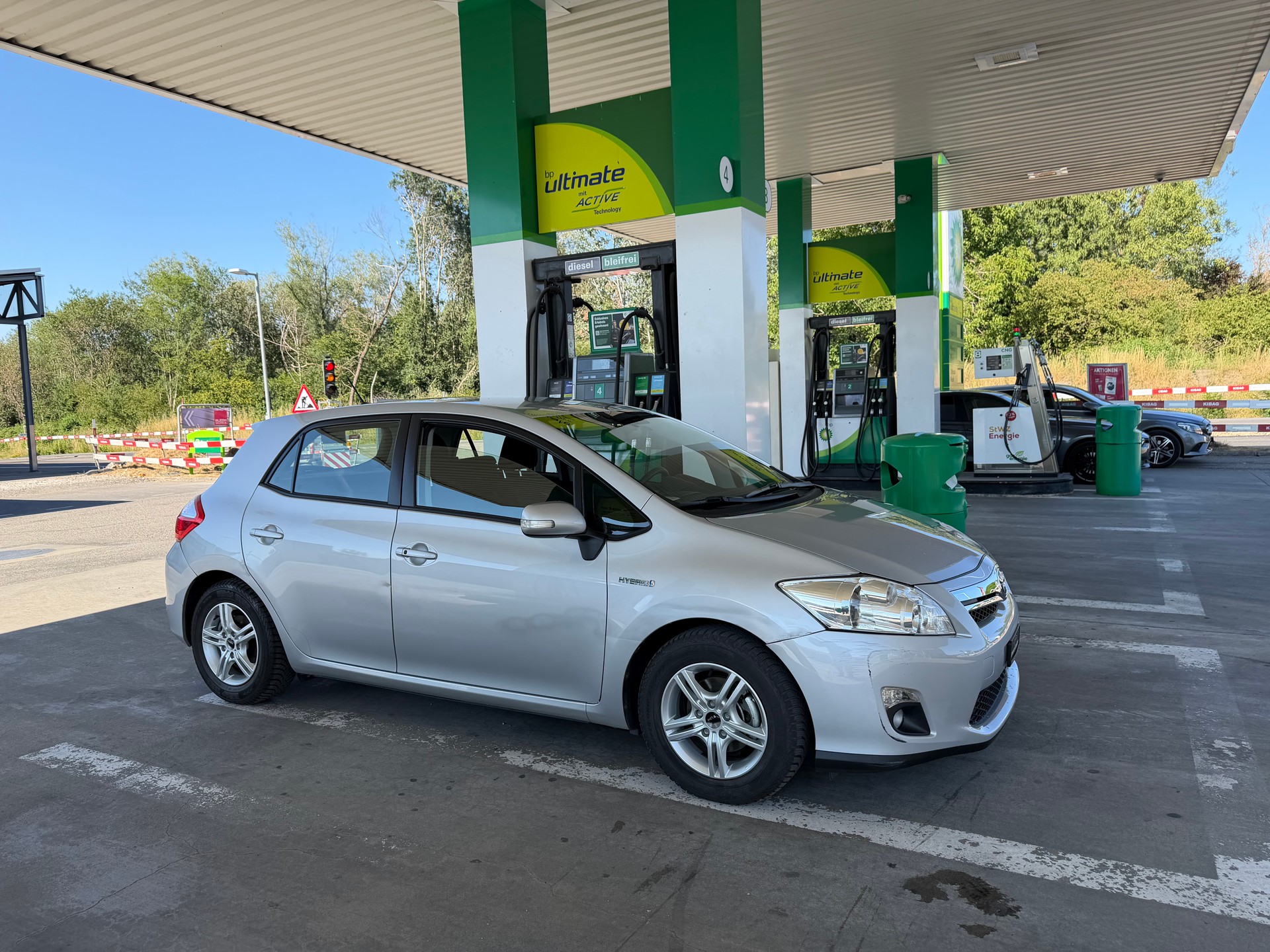TOYOTA Auris 1.8 16V HSD Linea Sol-image-3