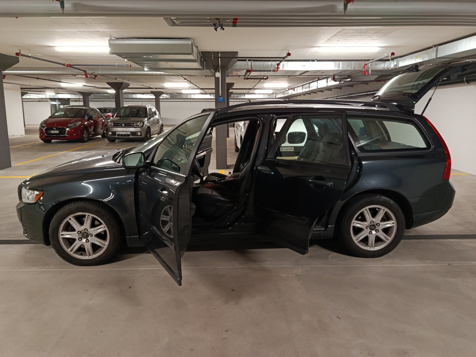 VOLVO V50 2.0D Kinetic-image-1