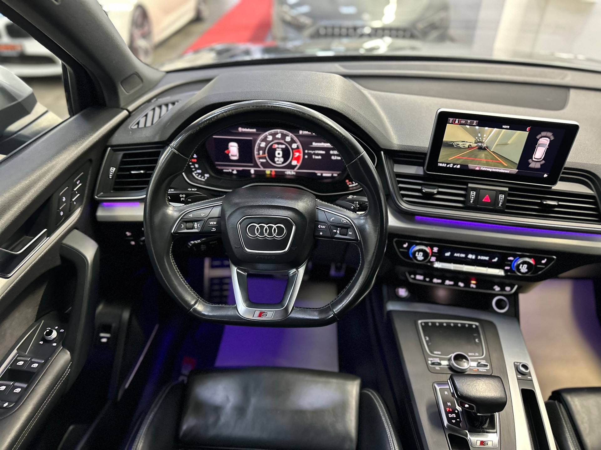 AUDI SQ5 3.0 TFSI quattro S-tronic-image-12