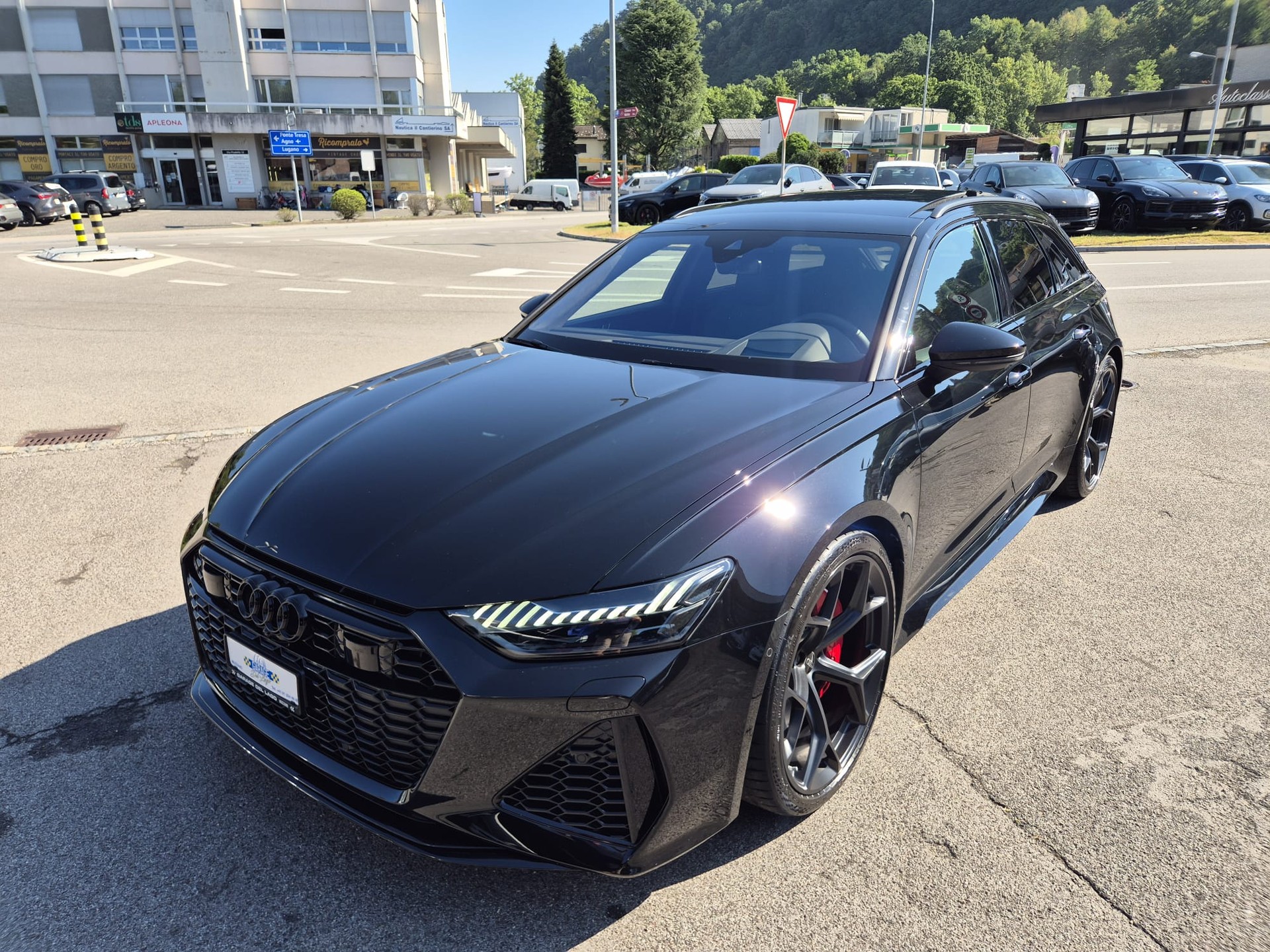 AUDI RS6 Avant 4.0 TFSI V8 Performance quattro-image-3