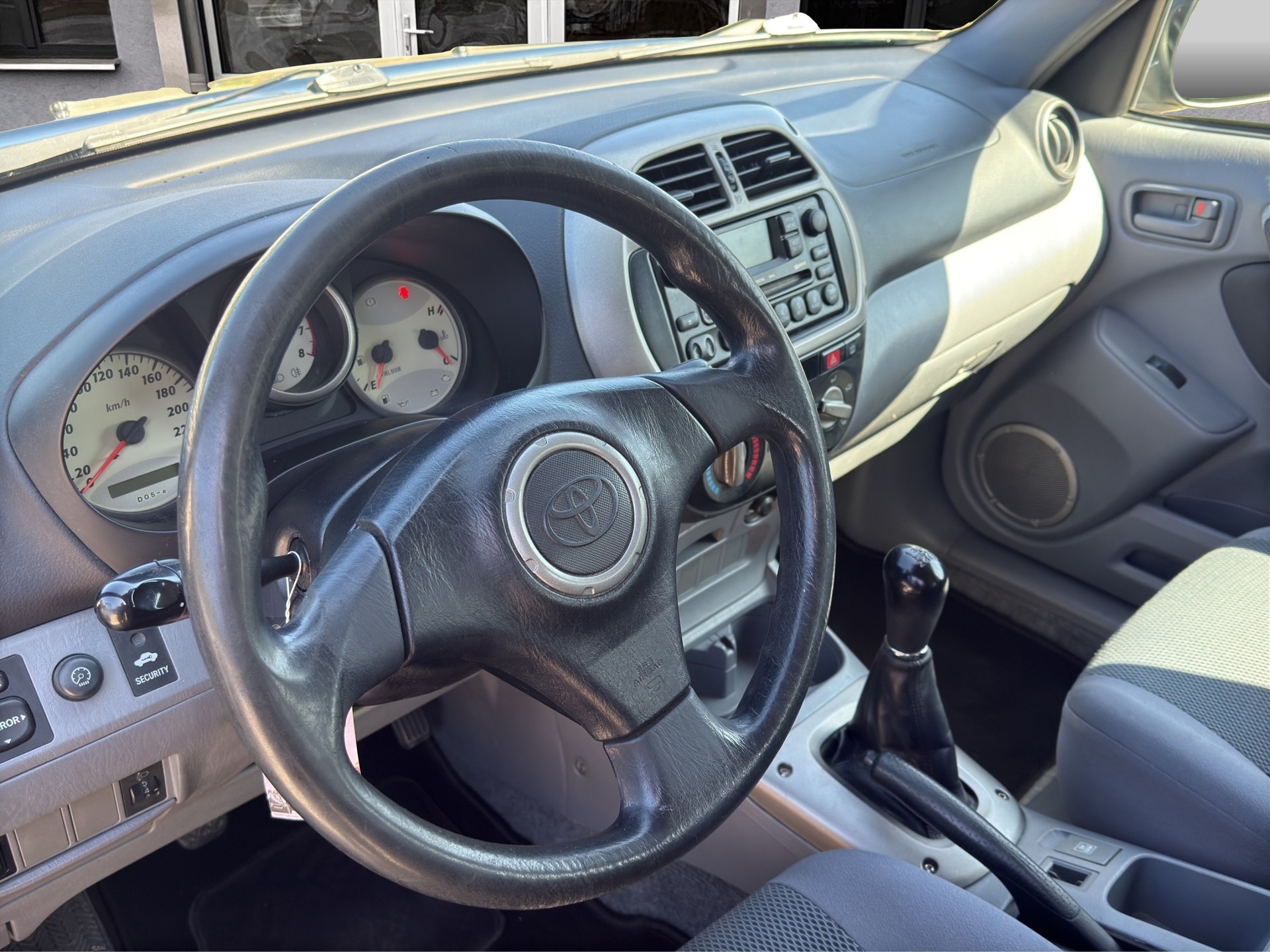 TOYOTA RAV-4 2.0 16V Linea Sol-image-12