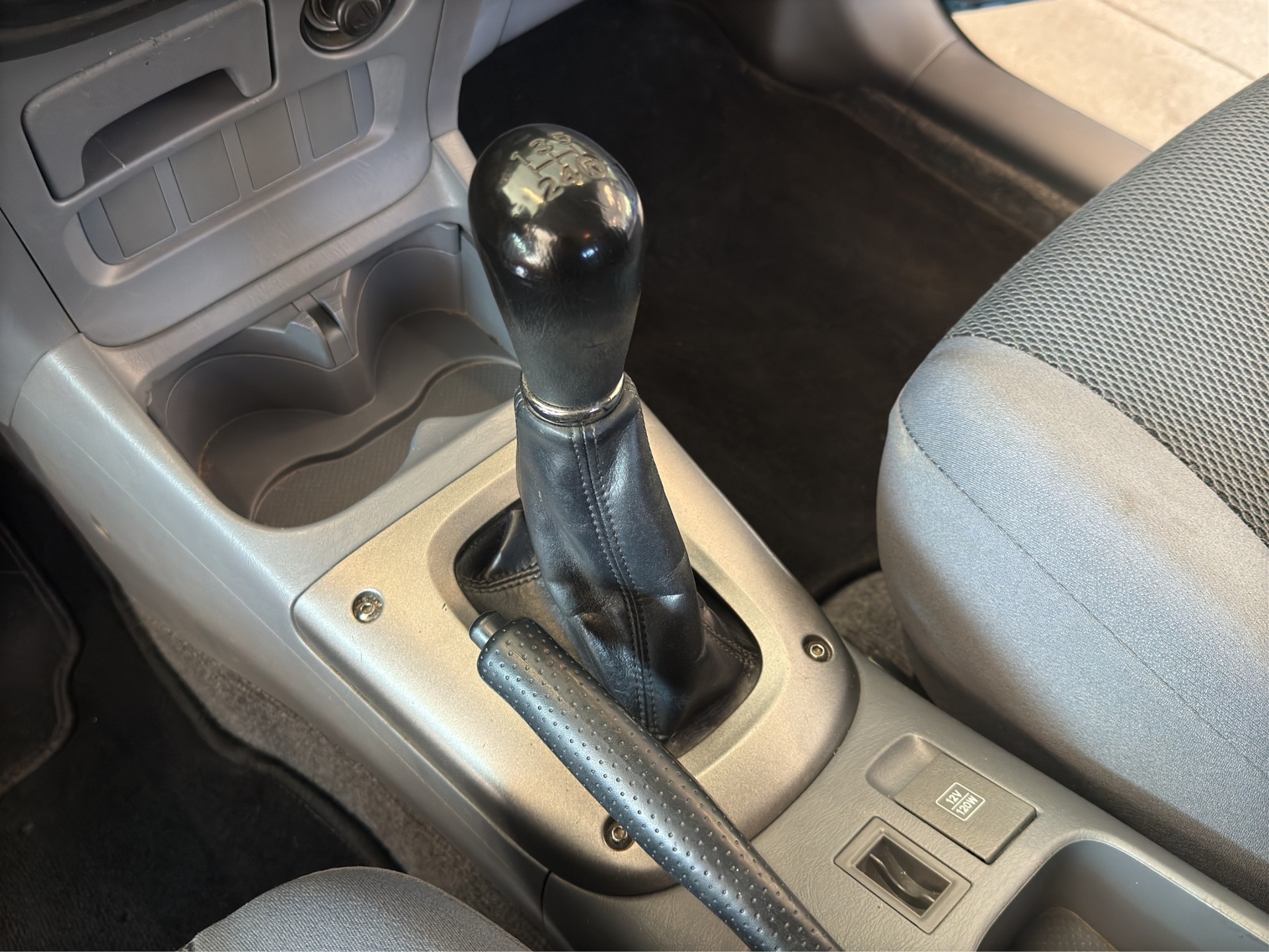 TOYOTA RAV-4 2.0 16V Linea Sol-image-24