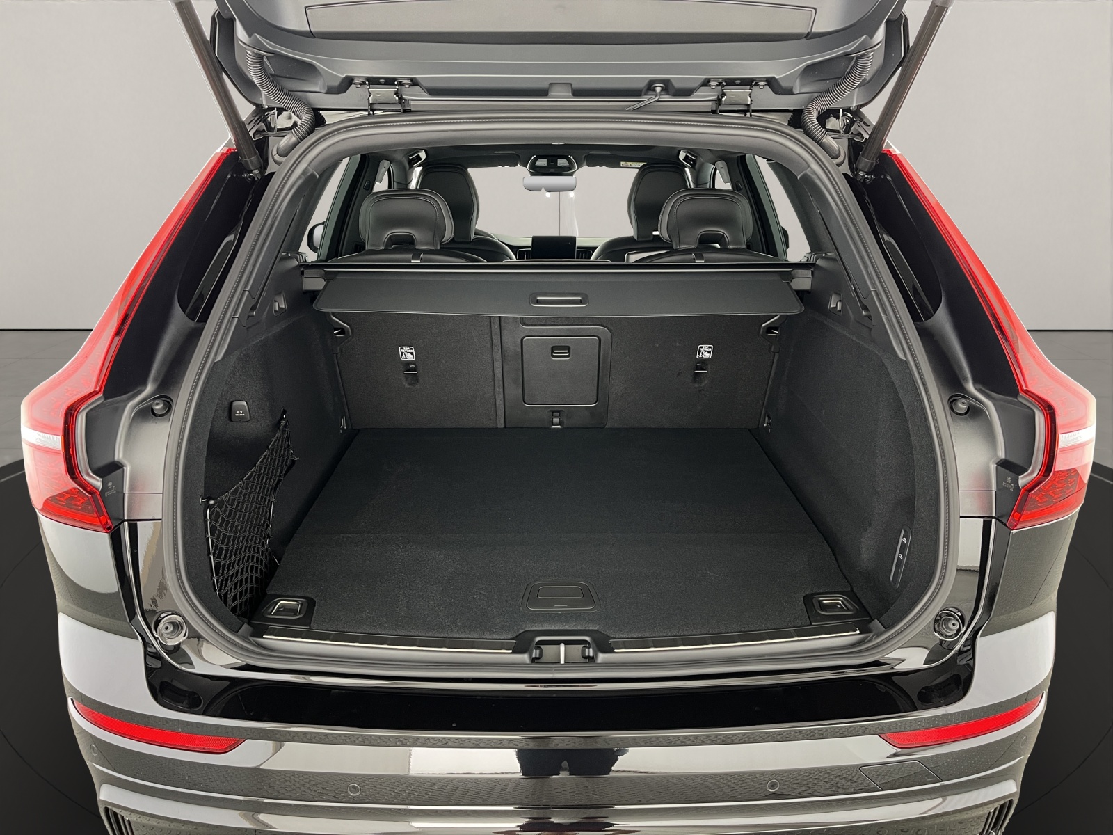 VOLVO XC60 2.0 T8 TE Black Edition eAWD-image-6