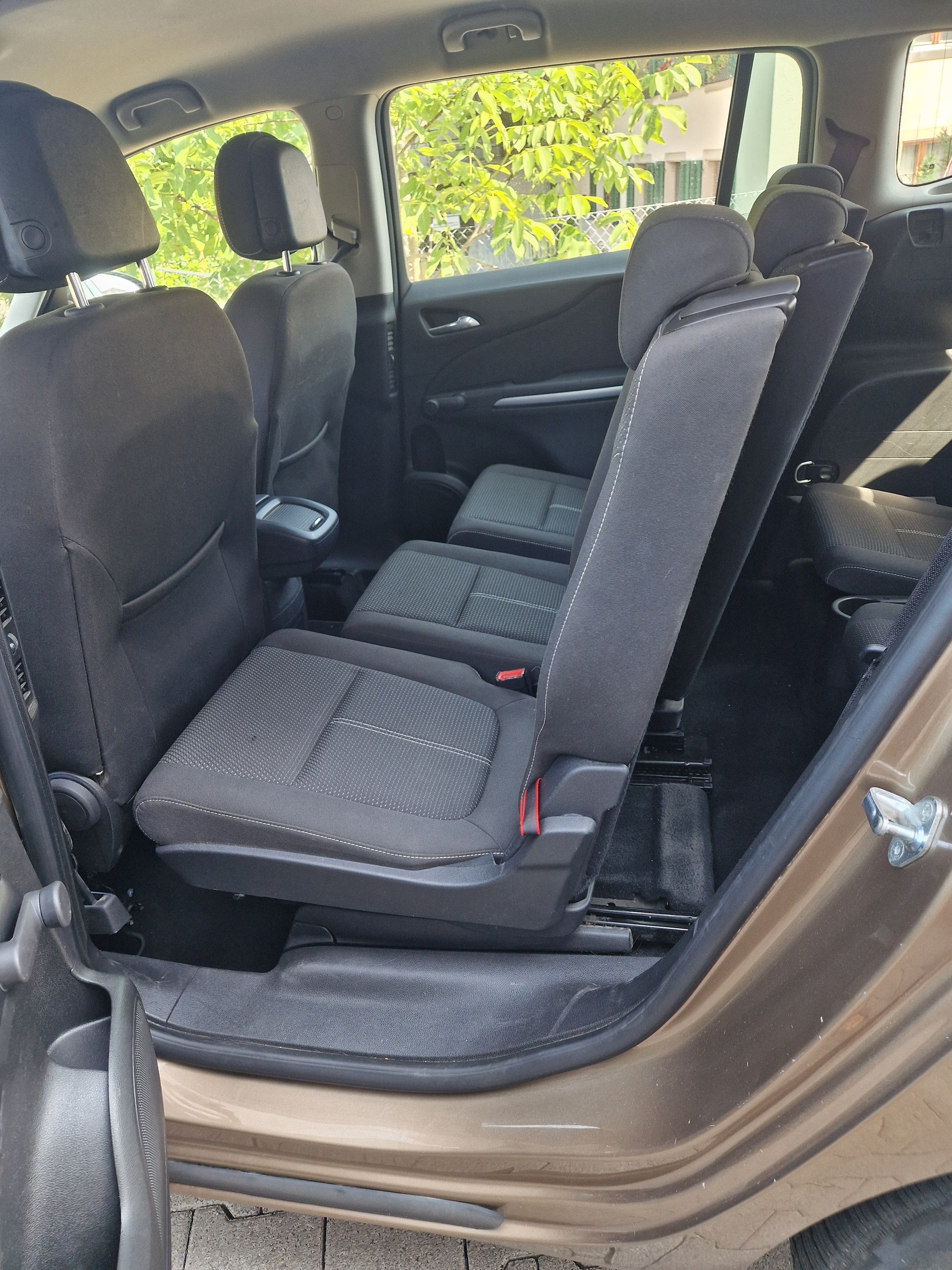 OPEL Zafira Tourer 1.4i 16V Turbo Sport Automatic-image-8