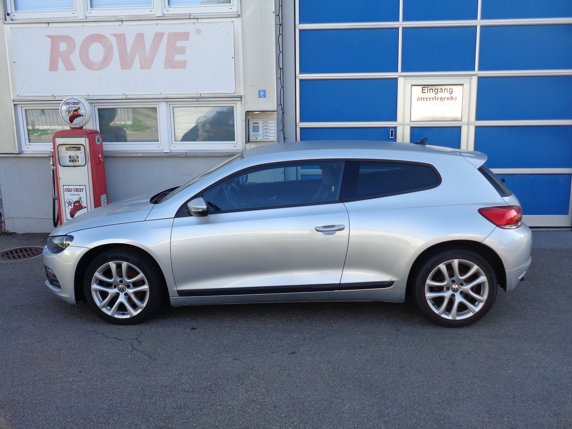 VW Scirocco 2.0 TSI-image-1