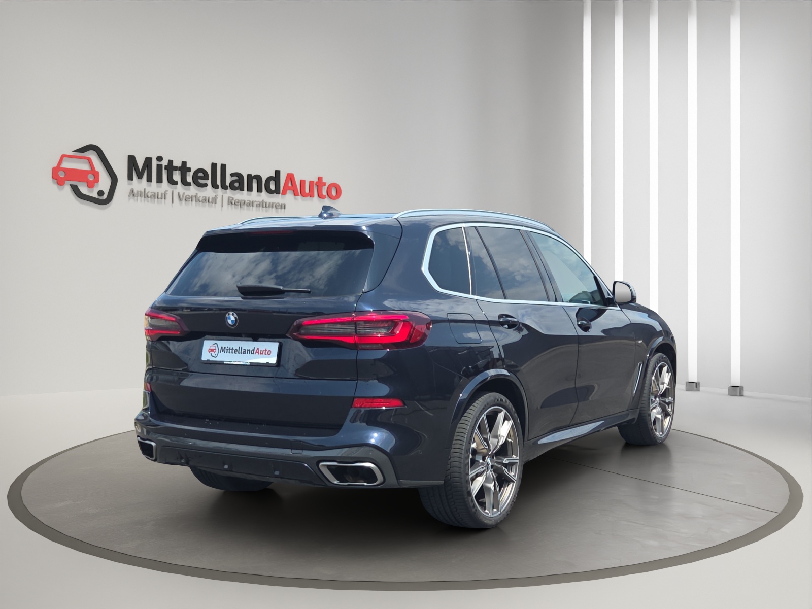 BMW X5 xDrive M50i Steptronic-image-13