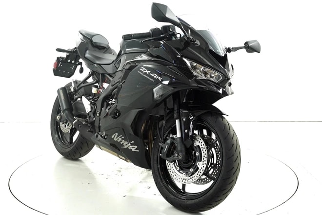 KAWASAKI Ninja ZX-4R Shark-showroom-element-1