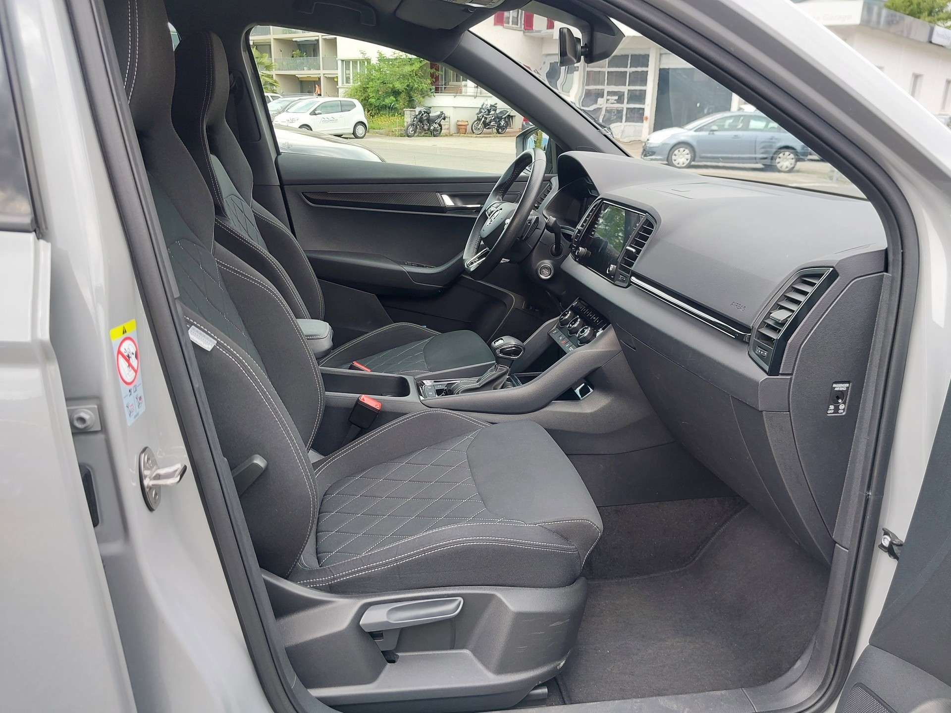 SKODA Karoq 2.0 TDI CR SportLine 4x4 DSG-image-6