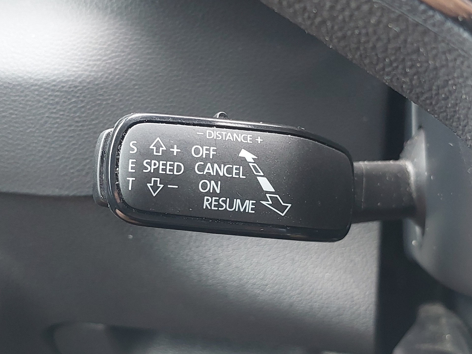 SKODA Karoq 2.0 TDI CR SportLine 4x4 DSG-image-14
