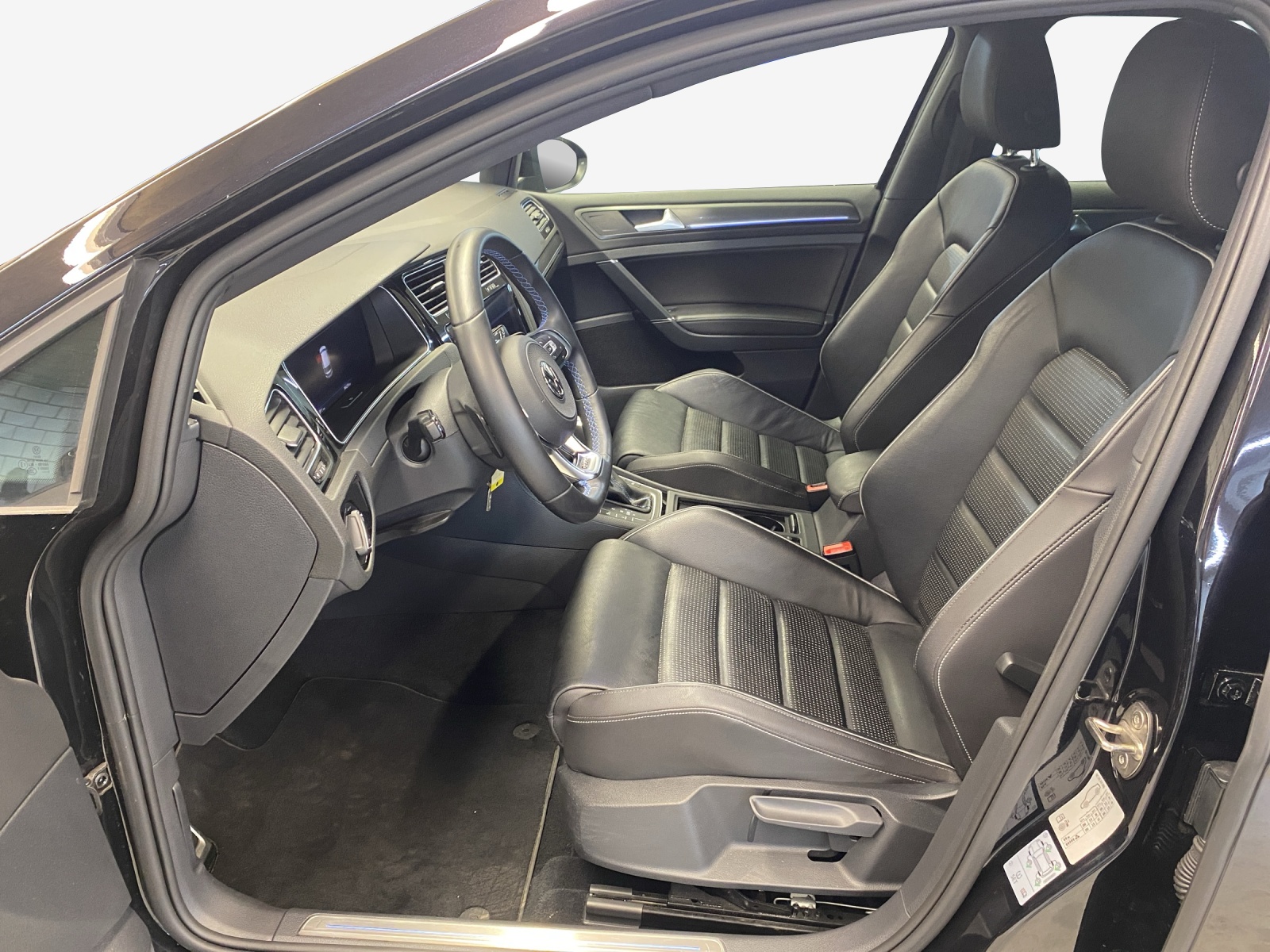VW Golf 1.4 TSI GTE DSG-image-7
