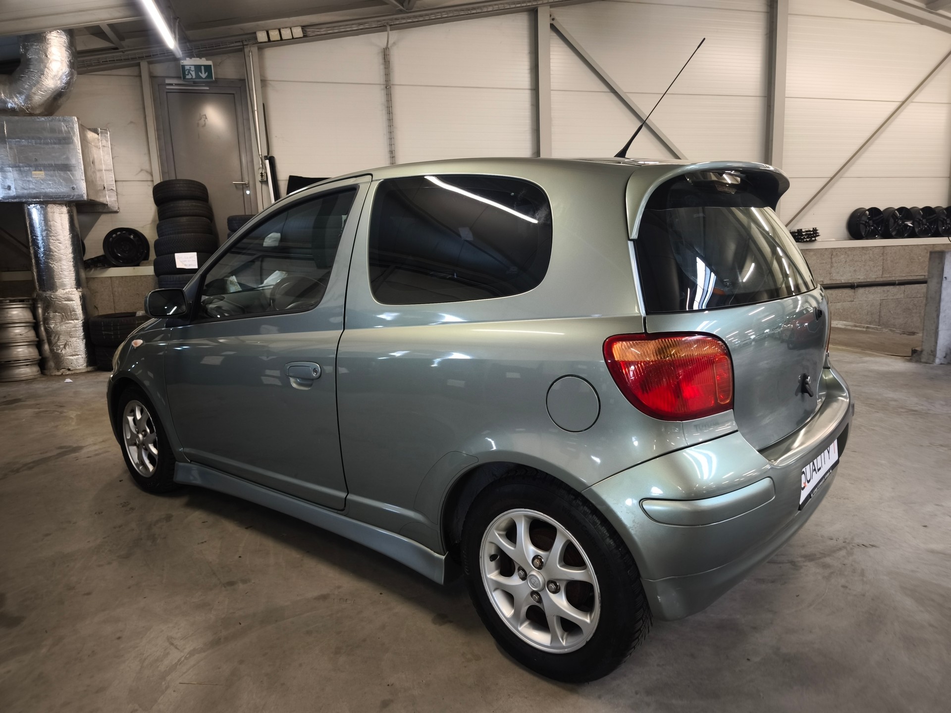 TOYOTA Yaris 1.3 Linea Luna-image-4