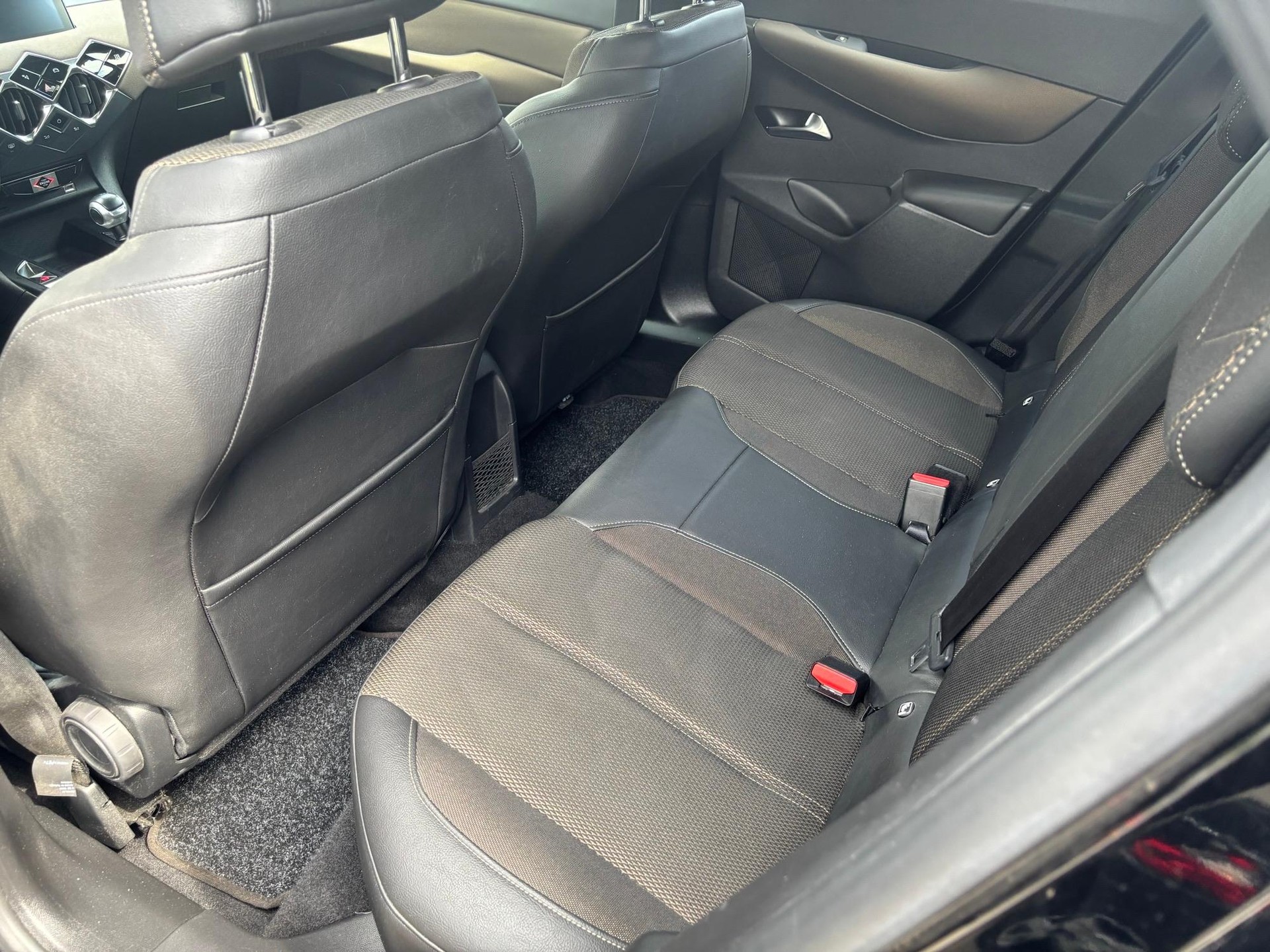 DS AUTOMOBILES 3 Crossback 1.5 BlueHDi So Chic-image-7