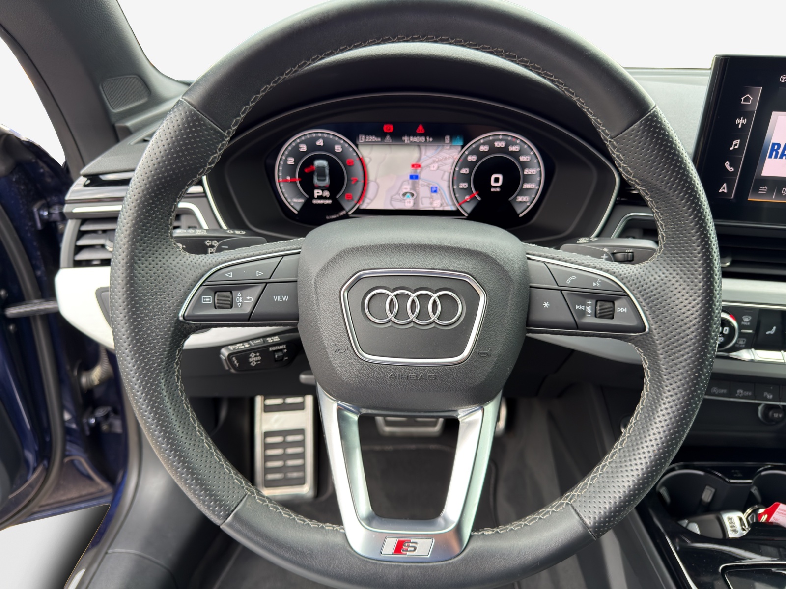 AUDI A5 Cabriolet 40 TFSI S-Line Attraction S-tronic quattro-image-9